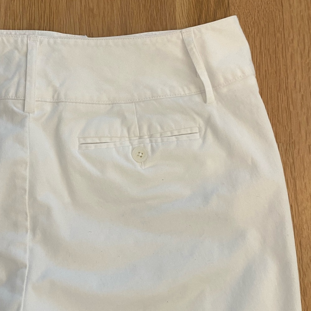 Dana Buchman Signature Womens White Cotton Shorts w Stretch/Side Pockets/Size 10 - Picture 10 of 10